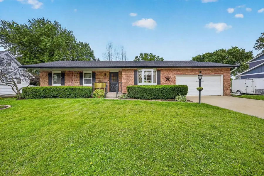 542 Woodview Drive, Sun Prairie, WI 53590 - #2