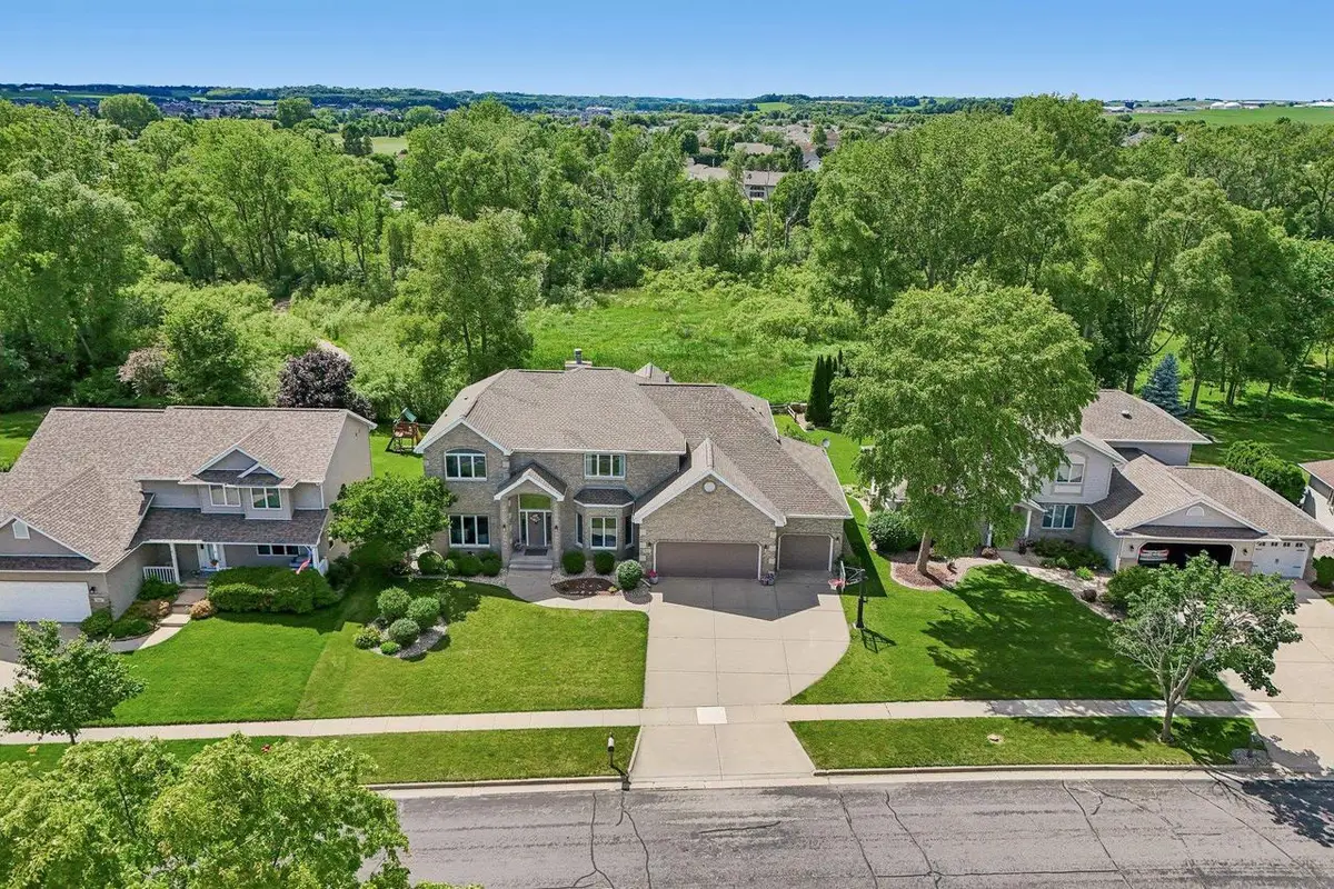 902 N Fairbrook Drive, Waunakee, WI 53597 - #1