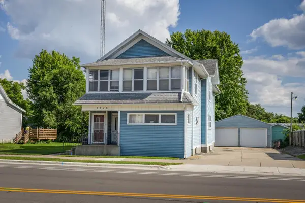 1315 W Court Street, Janesville, WI 53548