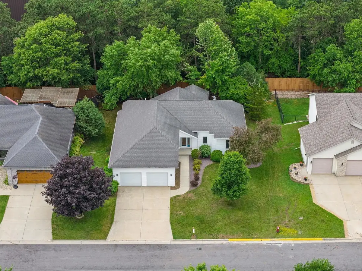 809 Hanksfield Place, Prairie Du Sac, WI 53578 - #1