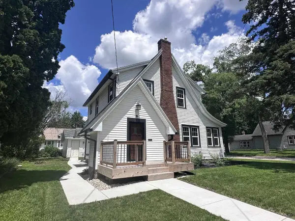 1221 Grace Street, Janesville, WI 53545