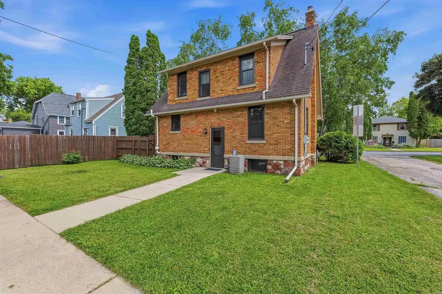 406 North Street, Beaver Dam, WI 53916 - #2