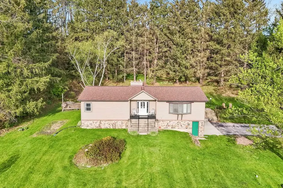 5030 S Valley Road, Black Earth, WI 53515 - #3