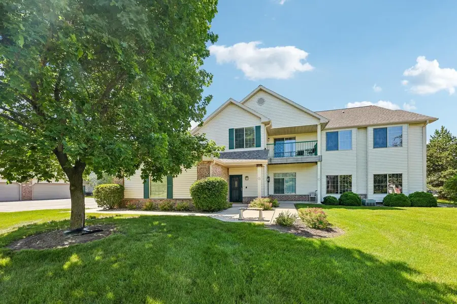 118 Pheasant Run #D, Johnson Creek, WI 53038 - #2
