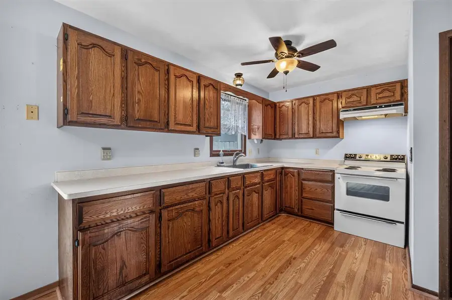 1307 Sunfield Street, Sun Prairie, WI 53590 - #3