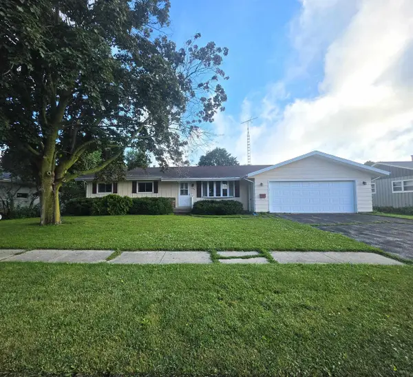 904 Pleasant Avenue, Waupun, WI 53963