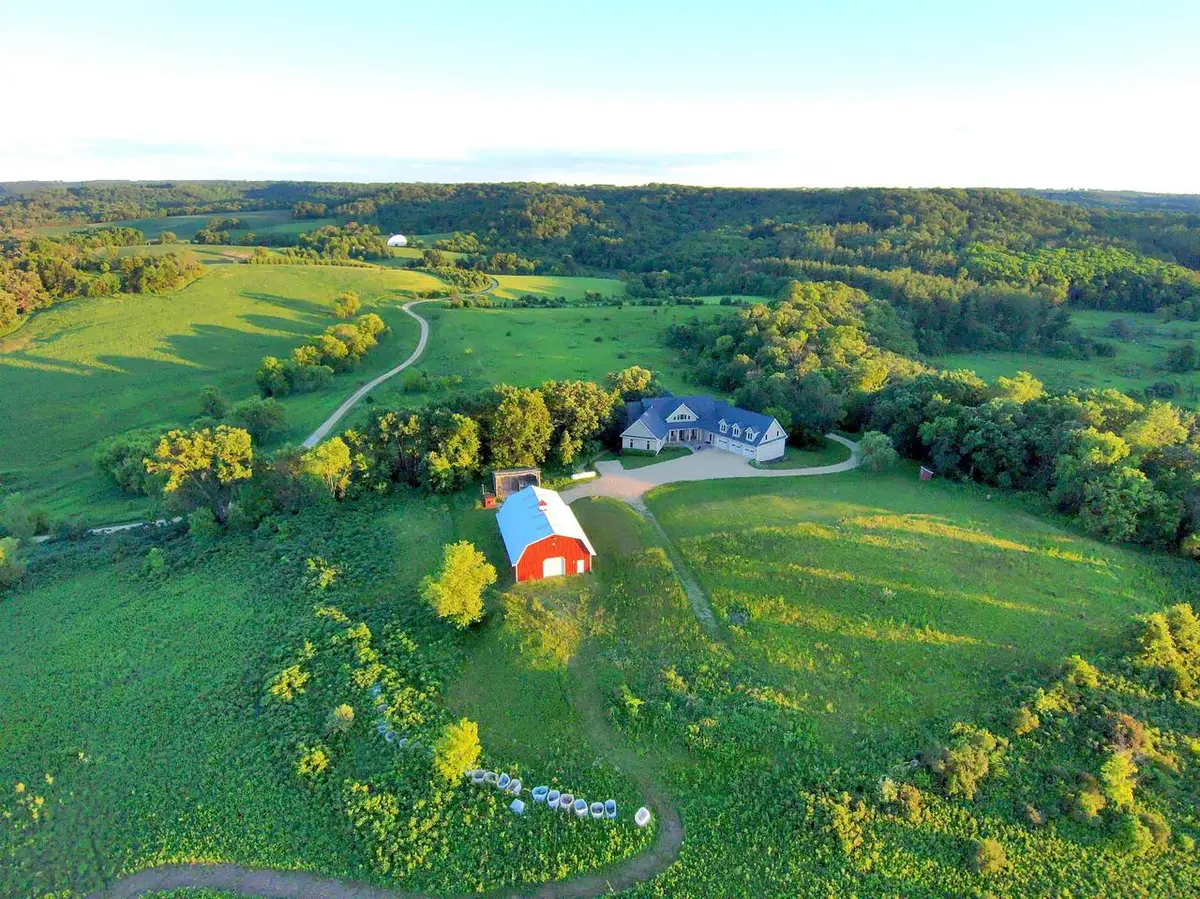 4526 County Road Q Road, Dodgeville, WI 53533 - #1