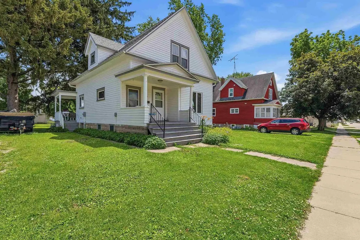 134 S Mill Street, Juneau, WI 53039 - #1
