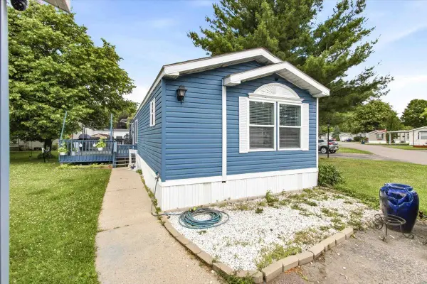 109 Deer Path, Baraboo, WI 53913