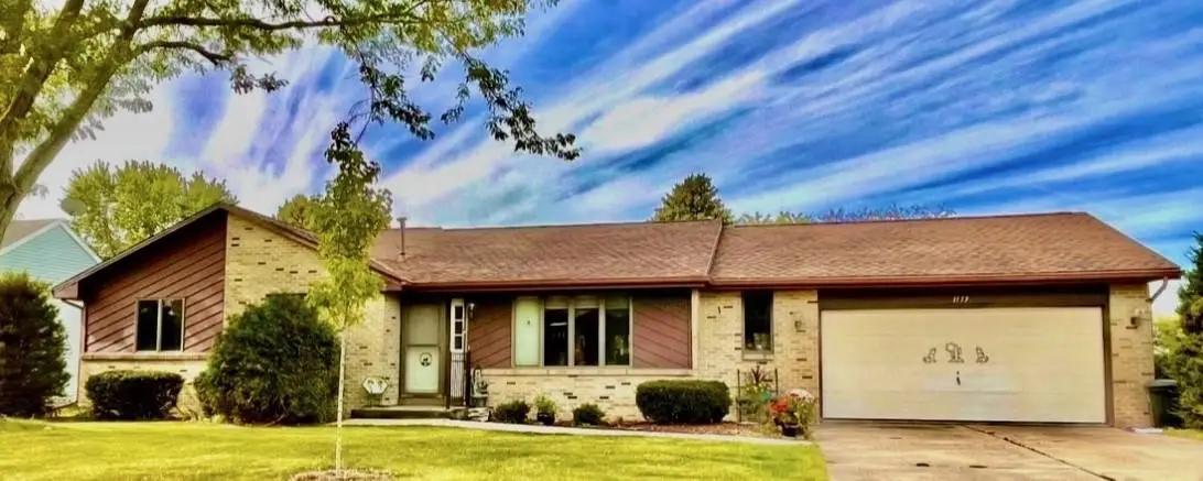 1113 N Wuthering Hills Drive, Janesville, WI 53546 - #1