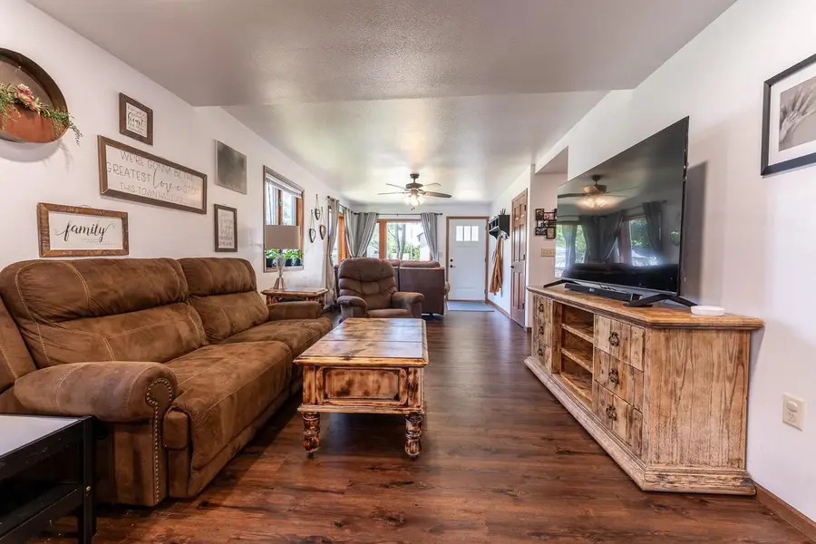 610 Glendale Avenue, Tomah, WI 54660 - #3
