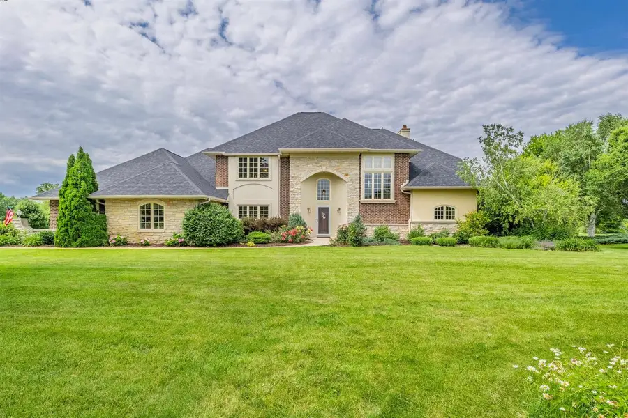 3002 Linnerud Drive, Stoughton, WI 53589 - #2