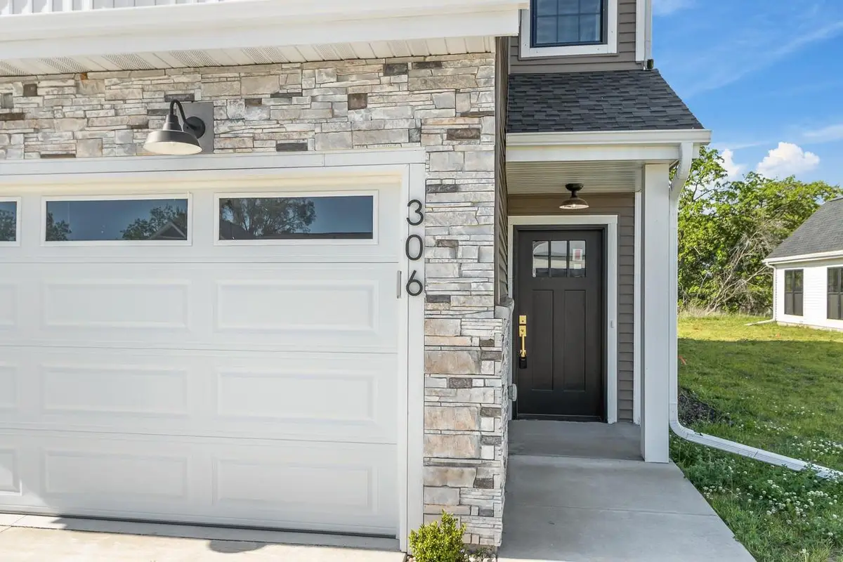 306 Willow Street #306, Pardeeville, WI 53954 - #1