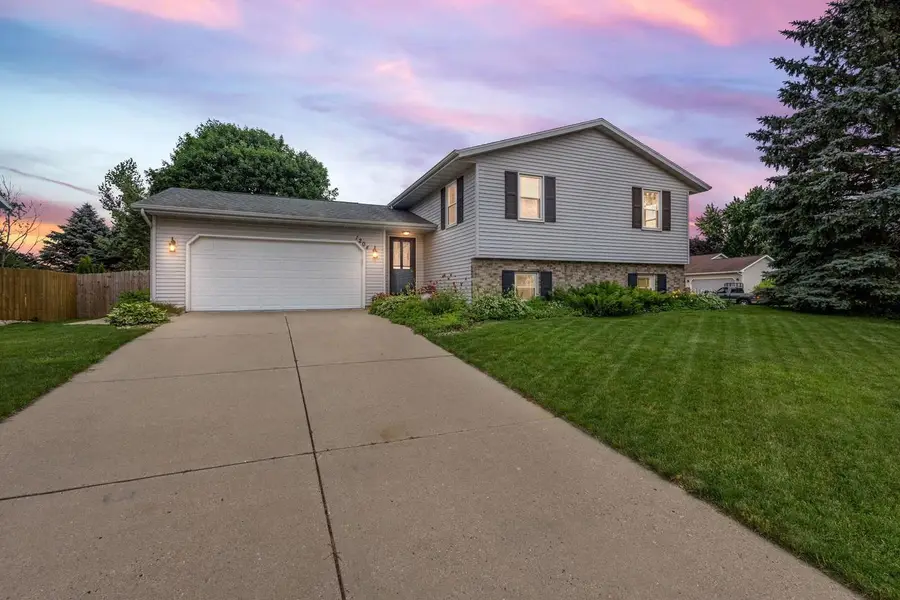 1204 Centennial Parkway, Waunakee, WI 53597 - #2
