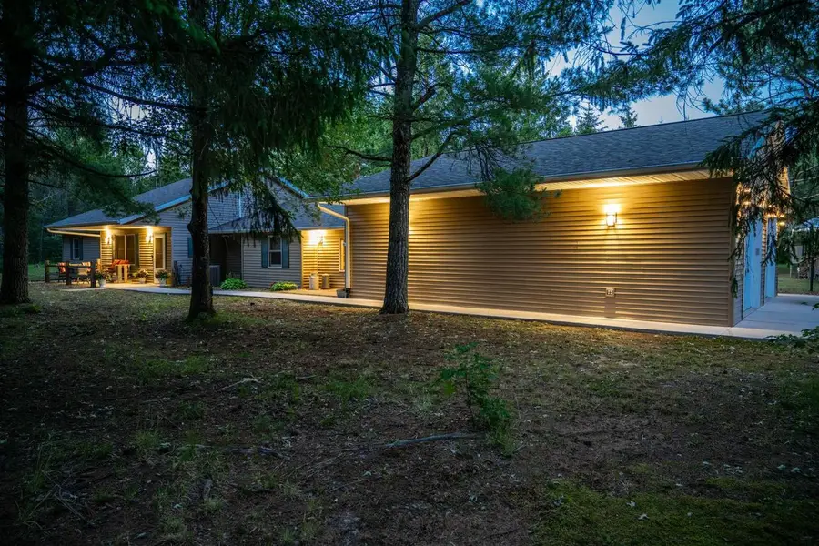 1054 W 13th Lane, Arkdale, WI 54613 - #3