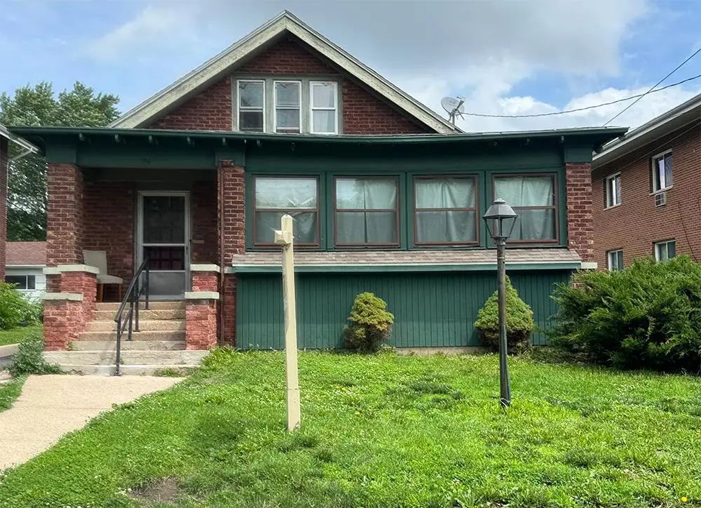 359 W Grand Avenue, Beloit, WI 53511 - #1