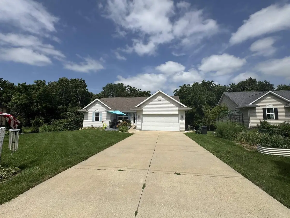 482 E Dale Street, Browntown, WI 53522 - #1