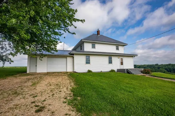 5100 Lagoon Road, Highland, WI 53543