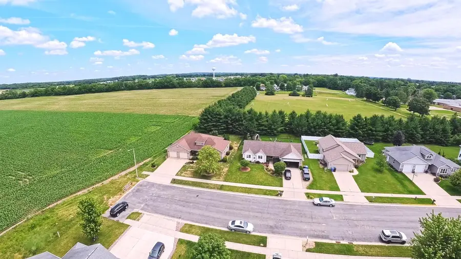 321 4th Street, Brooklyn, WI 53521 - #2