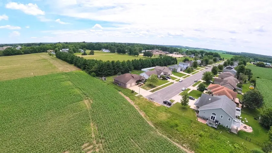 321 4th Street, Brooklyn, WI 53521 - #3