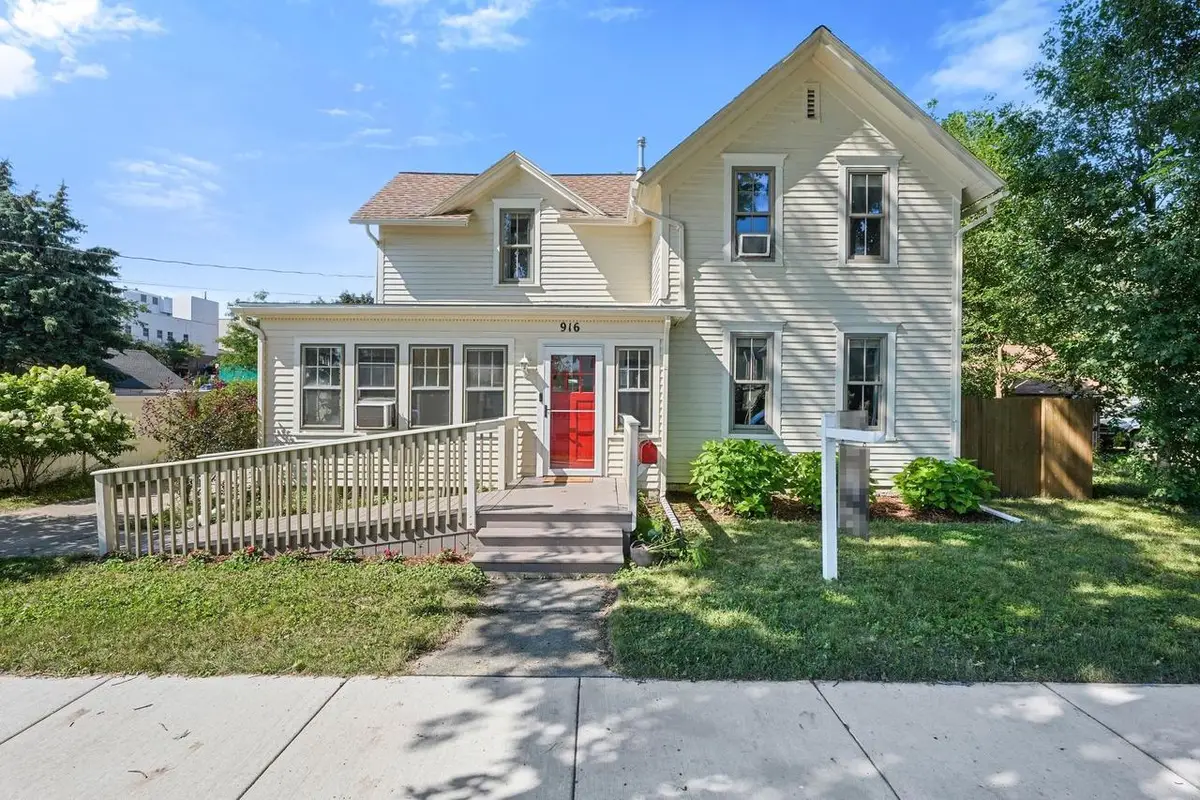 916 Giles Street, Stoughton, WI 53589 - #1
