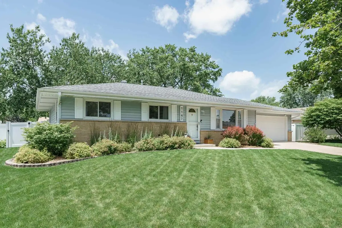 1147 Ontario Drive, Janesville, WI 53545 - #1