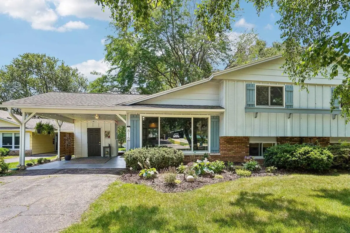 816 11th Street, Baraboo, WI 53913 - #1