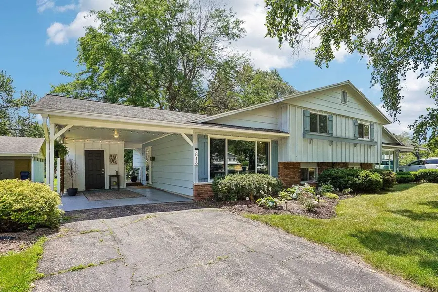 816 11th Street, Baraboo, WI 53913 - #2