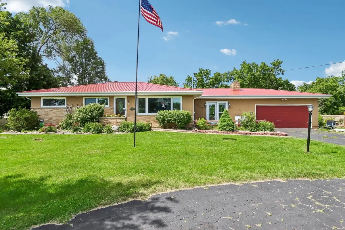 2400 W Avalon Road, Janesville, WI 53546 - #1