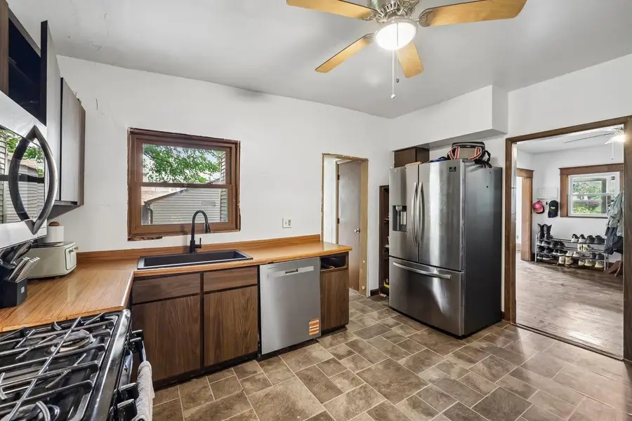 426 E Carroll Street, Portage, WI 53901 - #2