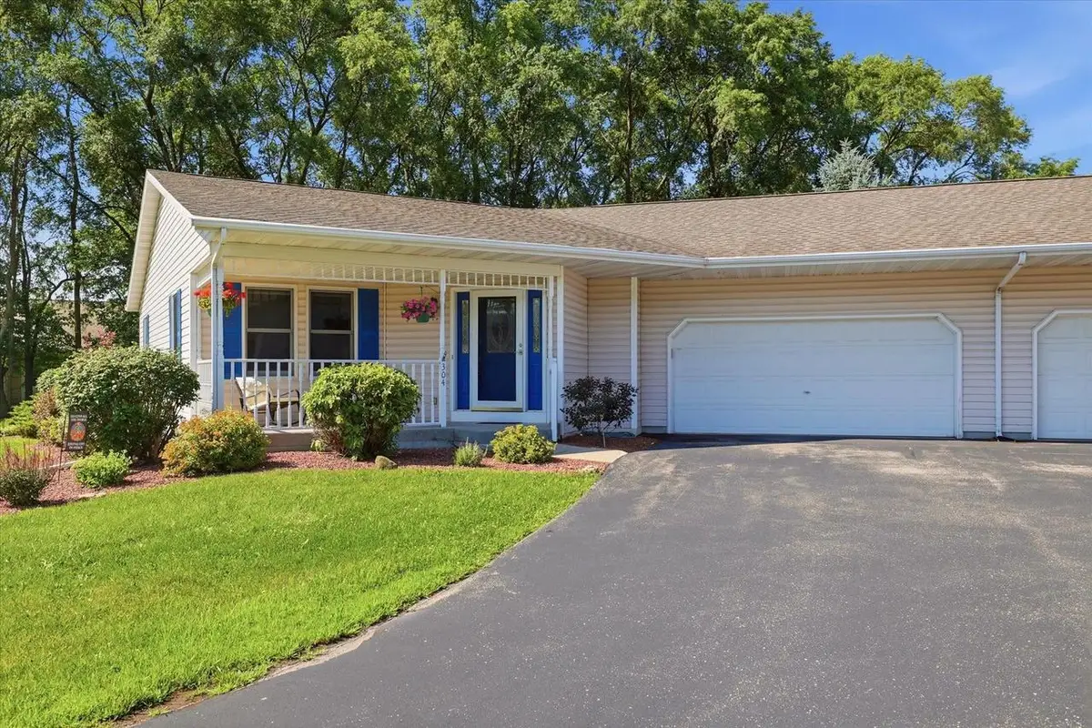 1180 Bloomingfield Drive #304, Whitewater, WI 53190 - #1