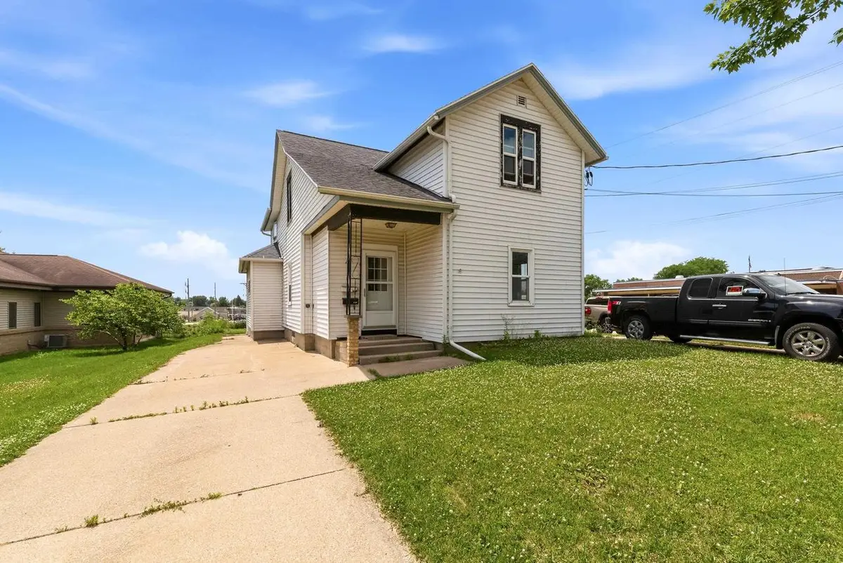 115 E Mackie Street, Beaver Dam, WI 53916 - #1