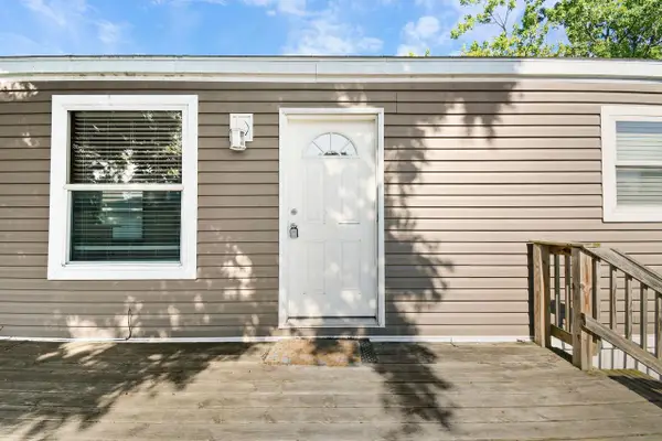 808 Charles Lane, Stoughton, WI 53589