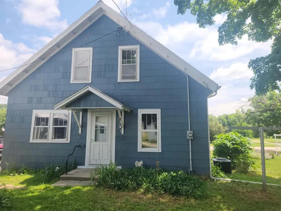 101 S Oak Street, North Freedom, WI 53951 - #3