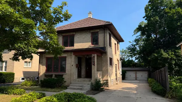306 E Edgewater Street, Portage, WI 53901