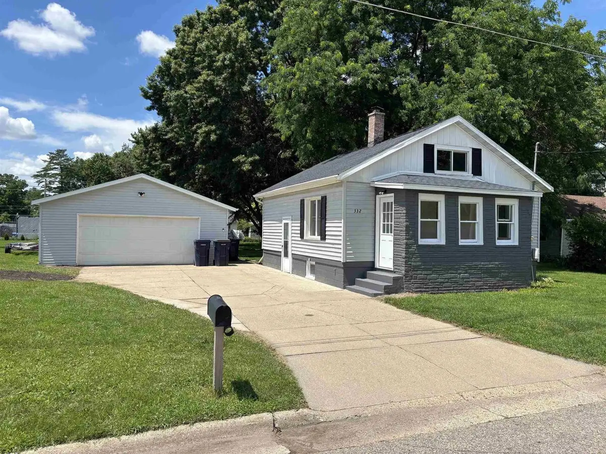 332 S Pine Street, Janesville, WI 53548 - #1