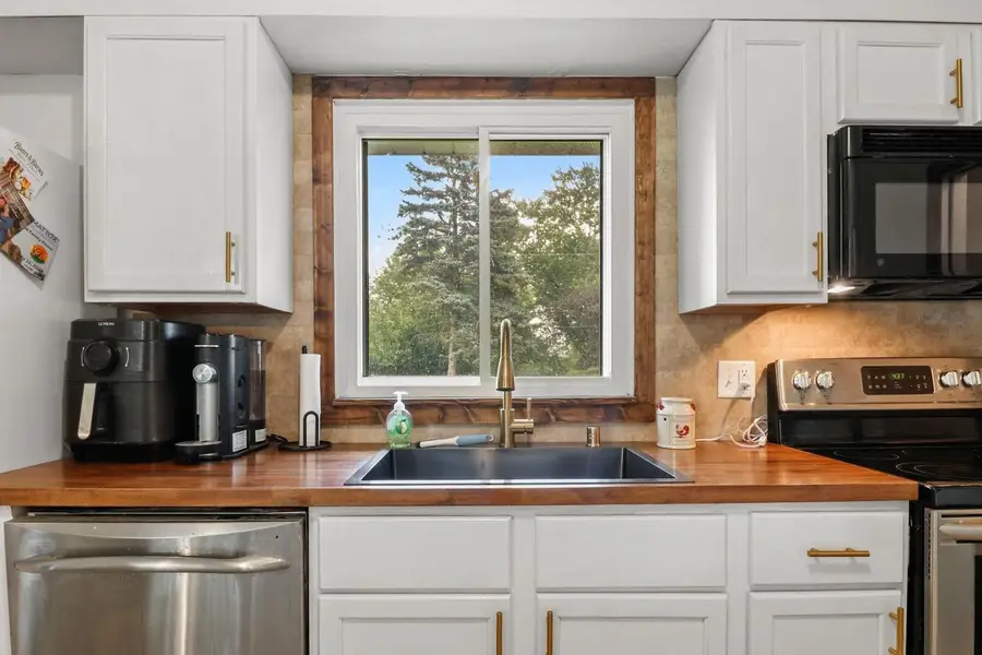 944 Hillside Drive, Jefferson, WI 53549 - #2