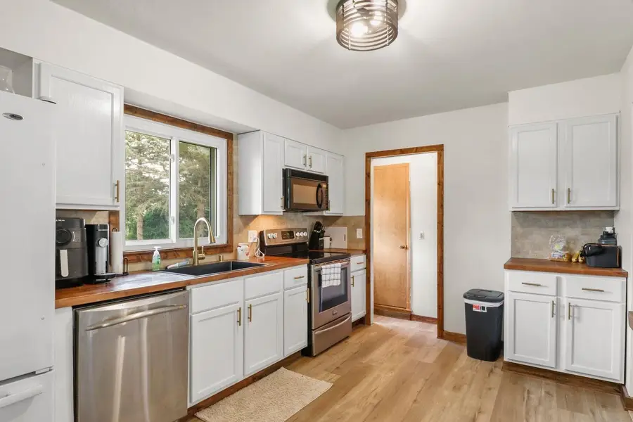 944 Hillside Drive, Jefferson, WI 53549 - #3