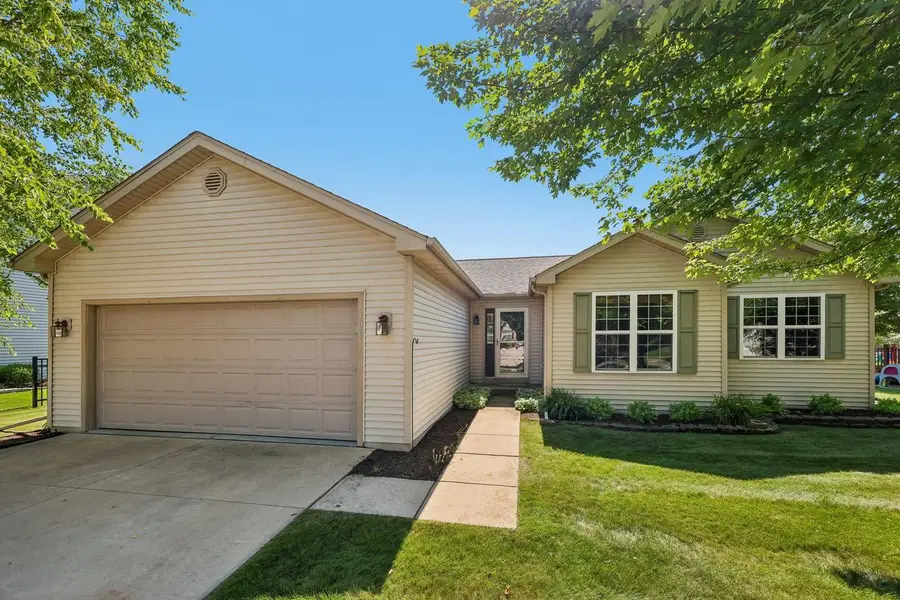 1109 Hickory Lane, Watertown, WI 53094 - #2