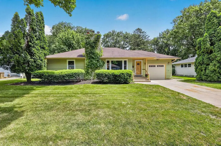 913 Mohican Pass, Madison, WI 53711 - #2