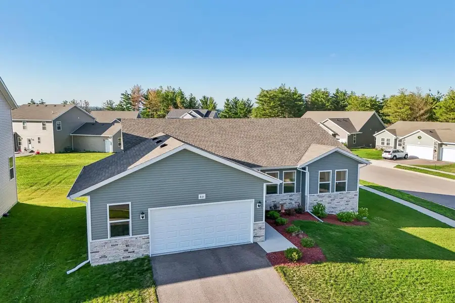 801 Margarets Way, Belleville, WI 53508 - #2