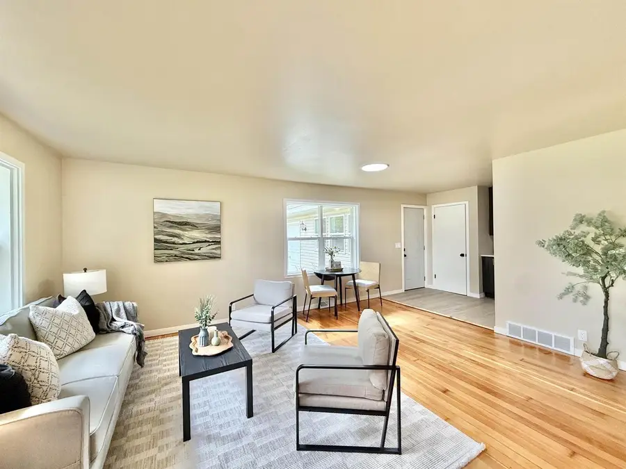 405 E Madison Street, Cambridge, WI 53523 - #3