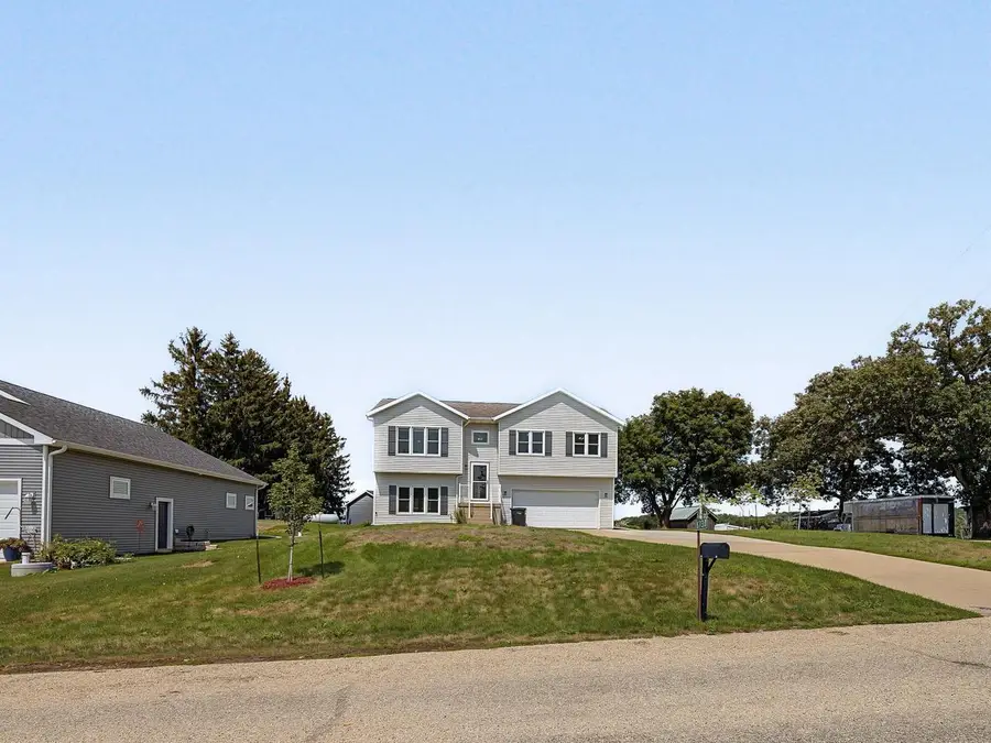 6738 Henry Road, Belleville, WI 53508 - #3