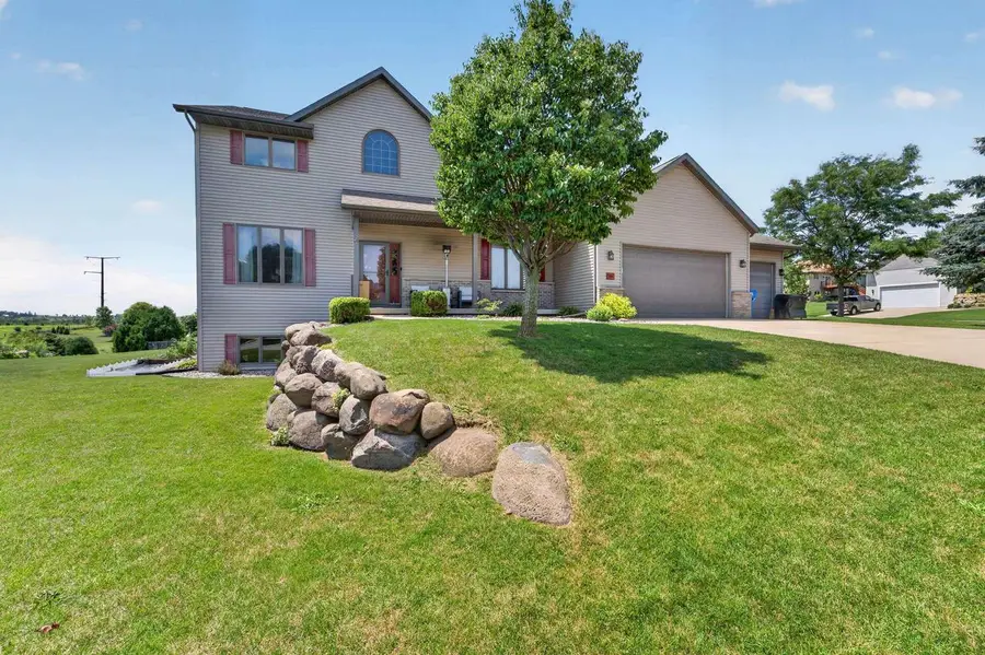 1000 Glen View Court, Mount Horeb, WI 53572 - #2
