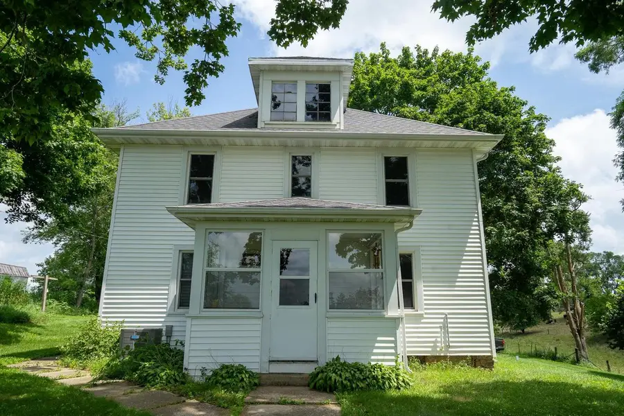 13338 Dobbs Road, Darlington, WI 53530 - #2