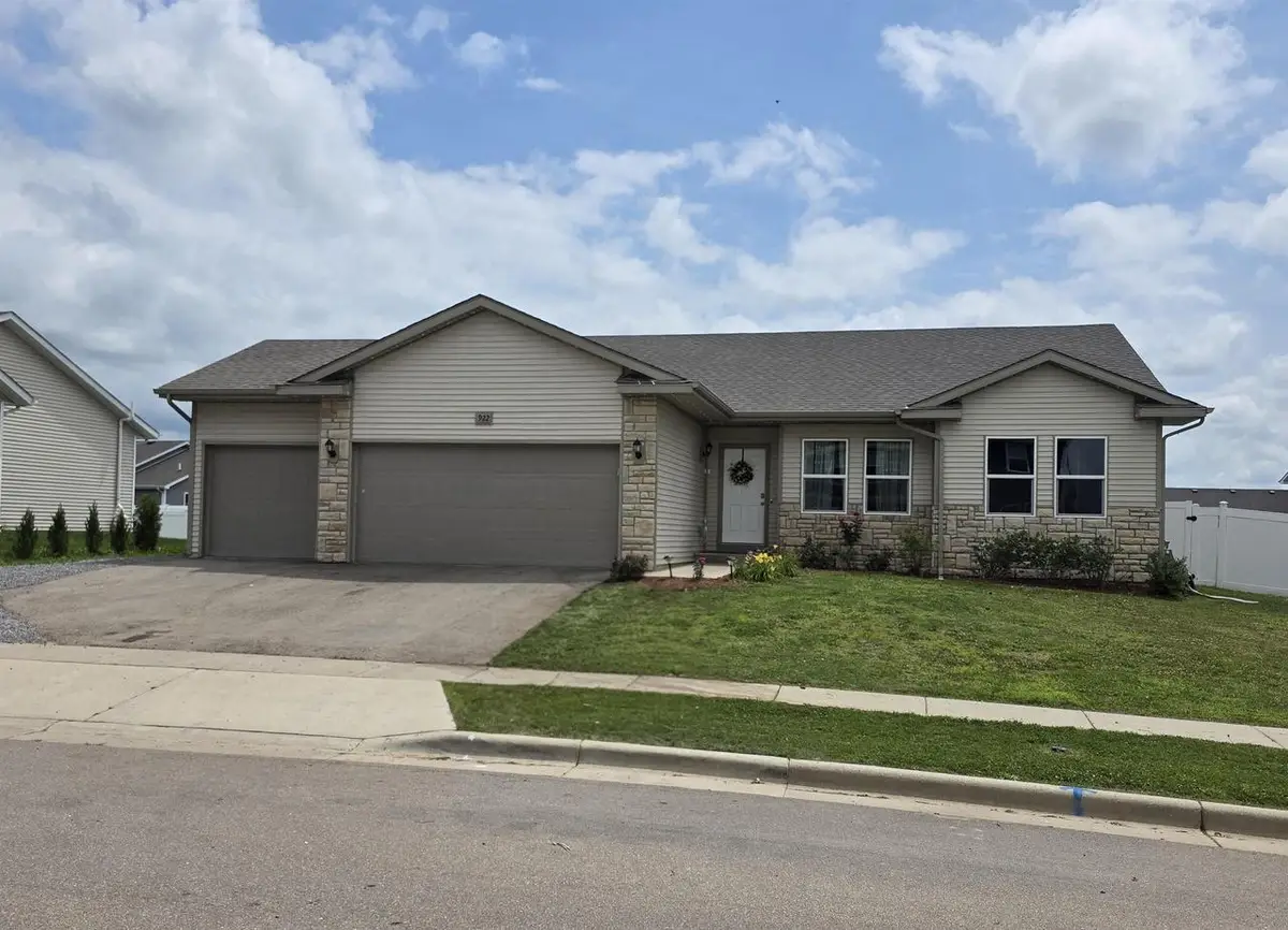 922 Margarets Way, Belleville, WI 53508 - #1