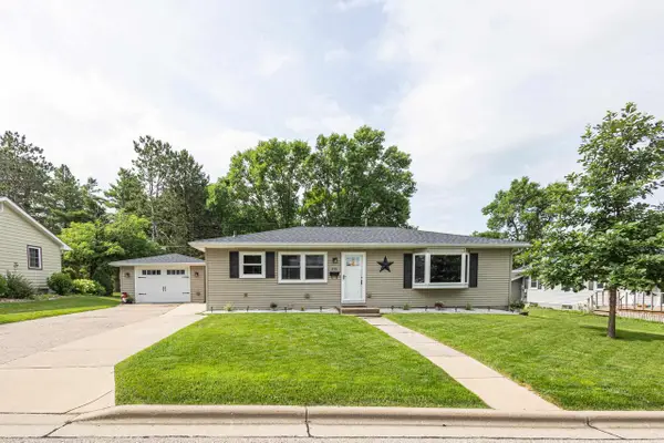375 Monroe Street, Platteville, WI 53818