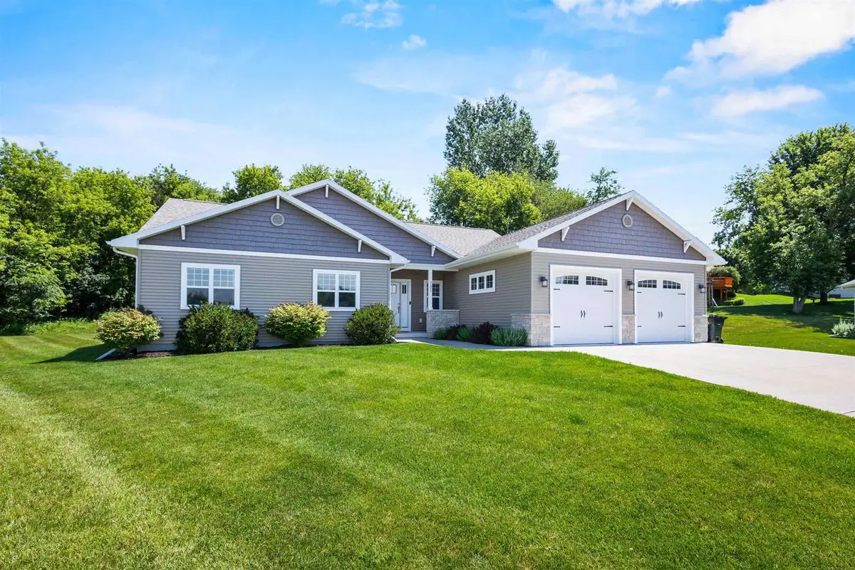 731 Chester Court, Ripon, WI 54971 - #1