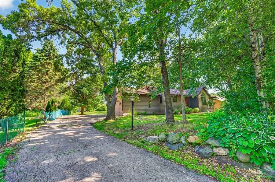8062 Burr Oak Trail, Cross Plains, WI 53528 - #3