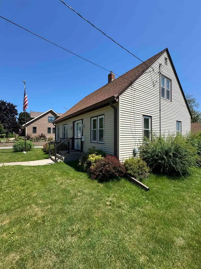 971 Metomen Street, Ripon, WI 54971 - #3